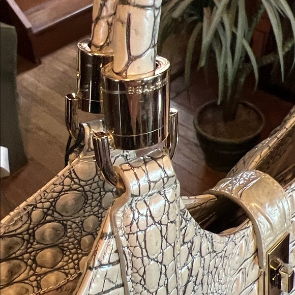 Brahmin White Croc-Embossed Shoulder Bag with Double Handles - Picture 4 of 5